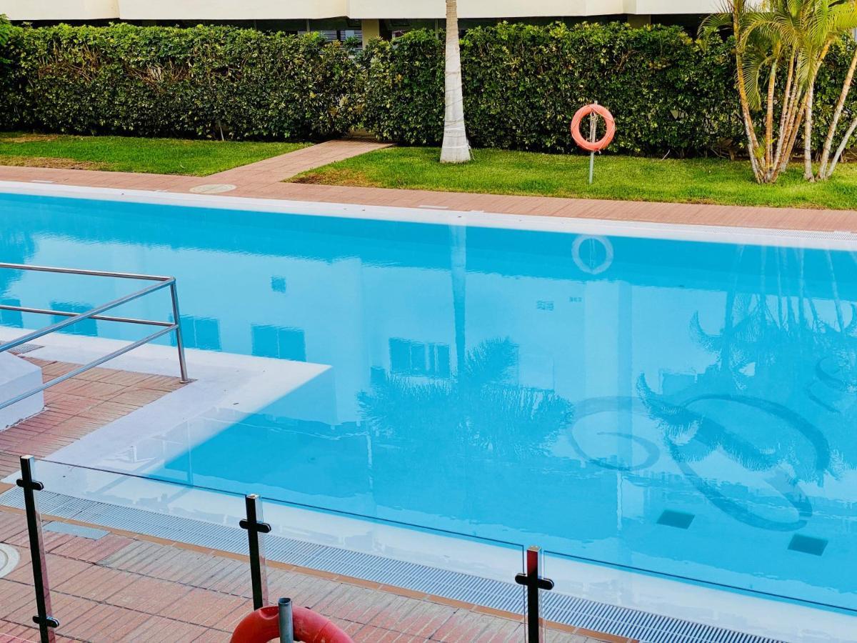 Orange And White Apartment In Yumbo San Bartolomé Εξωτερικό φωτογραφία