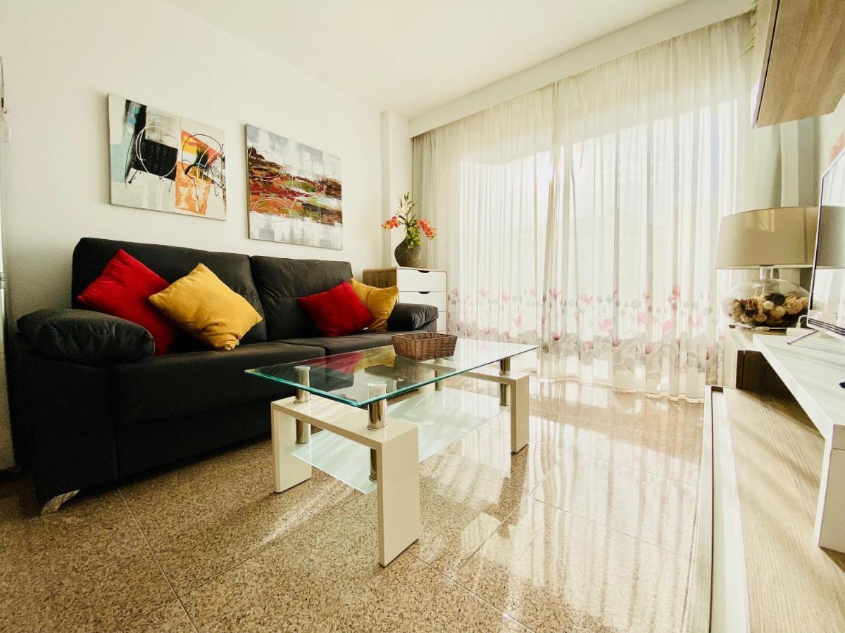 Orange And White Apartment In Yumbo San Bartolomé Εξωτερικό φωτογραφία