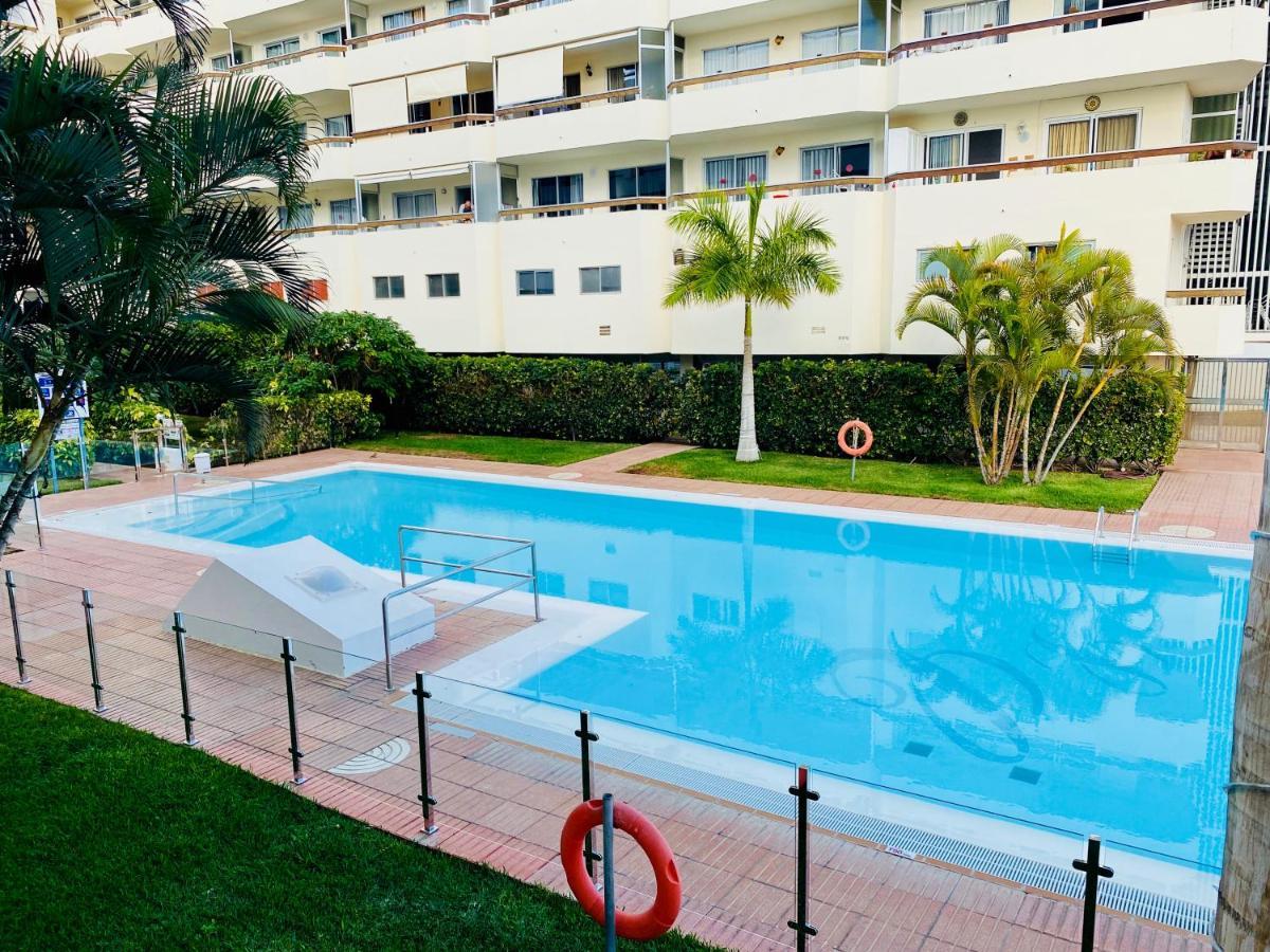 Orange And White Apartment In Yumbo San Bartolomé Εξωτερικό φωτογραφία