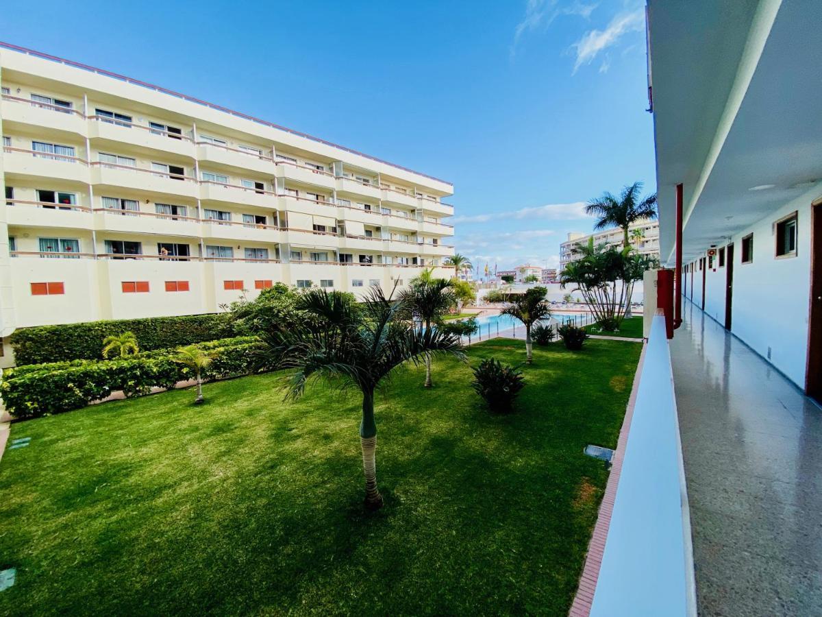 Orange And White Apartment In Yumbo San Bartolomé Εξωτερικό φωτογραφία