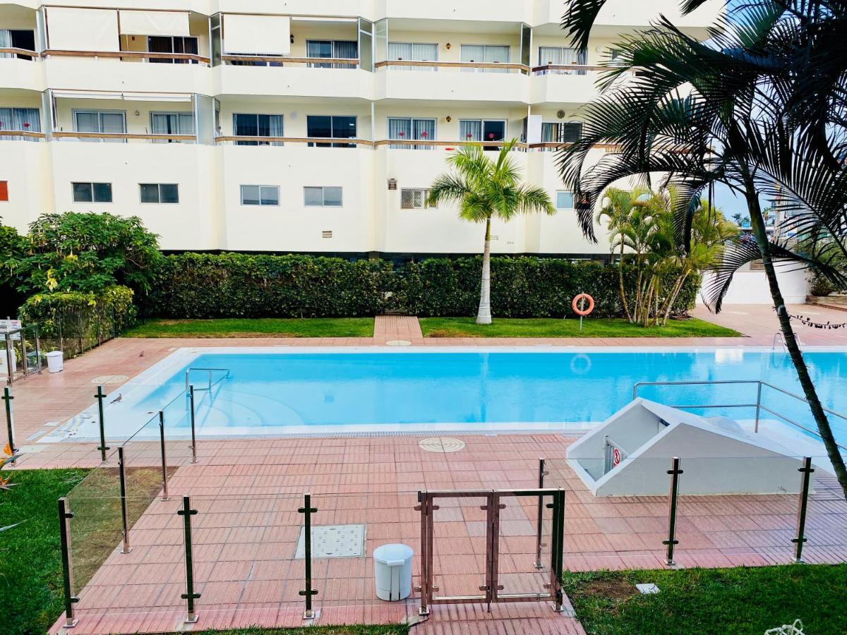 Orange And White Apartment In Yumbo San Bartolomé Εξωτερικό φωτογραφία